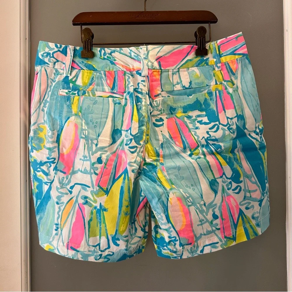 Lilly Pulitzer Jayne short - multi Beach & bae NWT - size 4